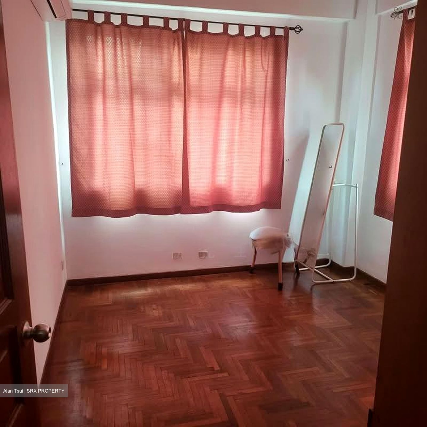 Boundary Road (D19), Terrace #573977631